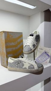 کفش گلدن گوس کد:0013