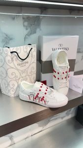 کفش / کتونی برند ولنتینو کد:0019